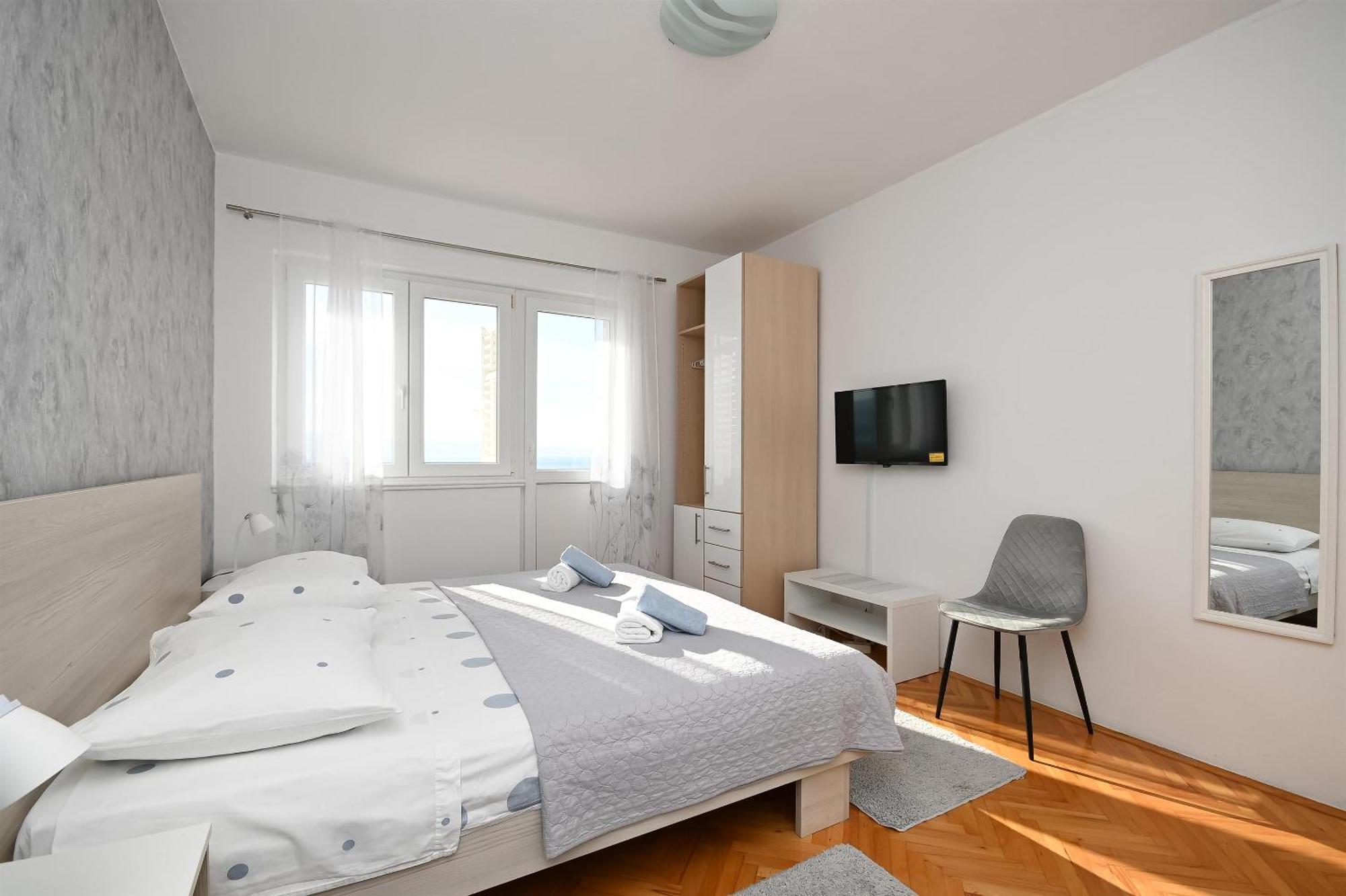 Apartments Ivan - With Parking オミシュ エクステリア 写真