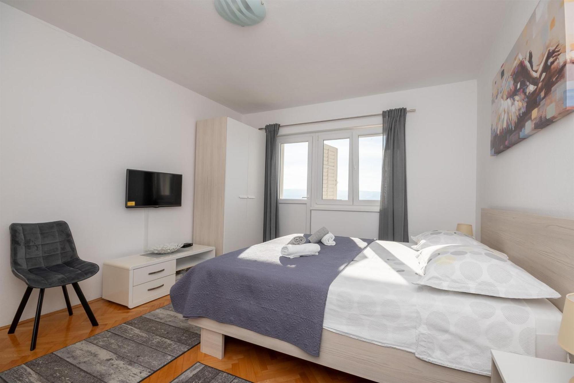 Apartments Ivan - With Parking オミシュ エクステリア 写真